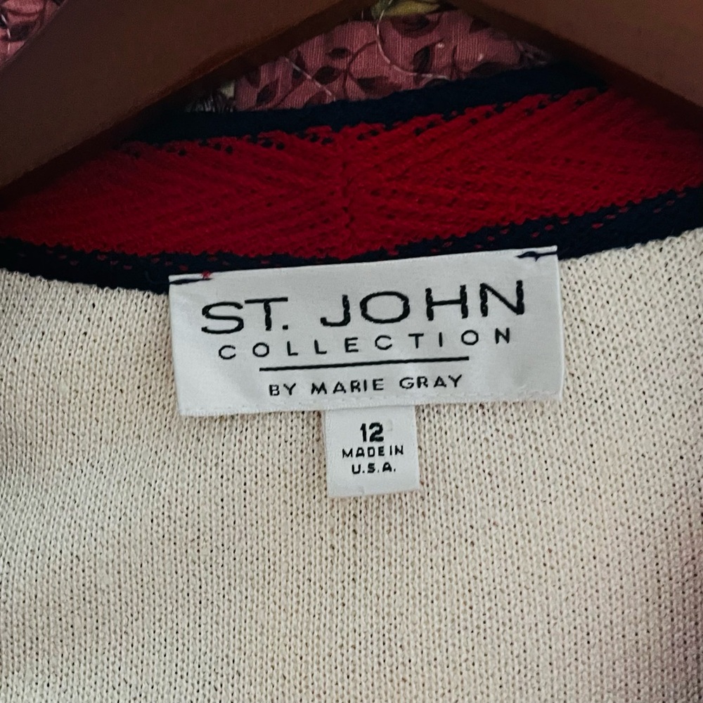 St. John collection Women's Cream Sweater and White skirt set - Picture 6 of 12